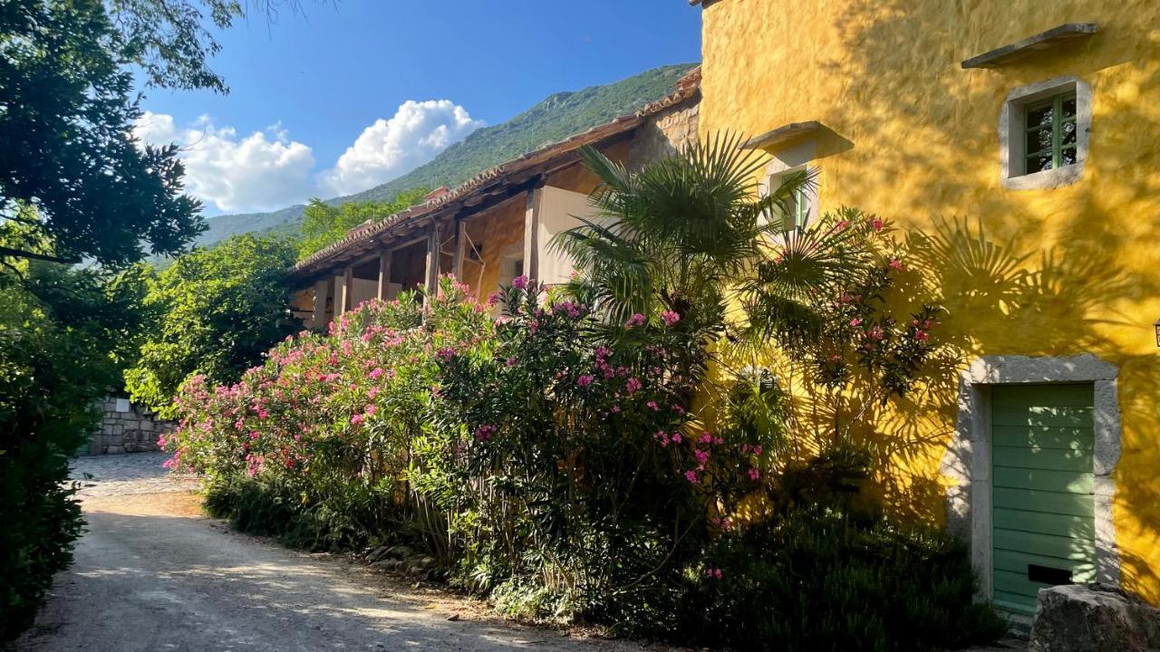 Hotel Village Balatura - Exclusive Veggie Tribalj  Экстерьер фото